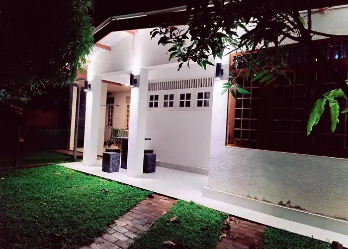 Araliya Uyana Residencies Colombo - Entire House With Two Bedrooms