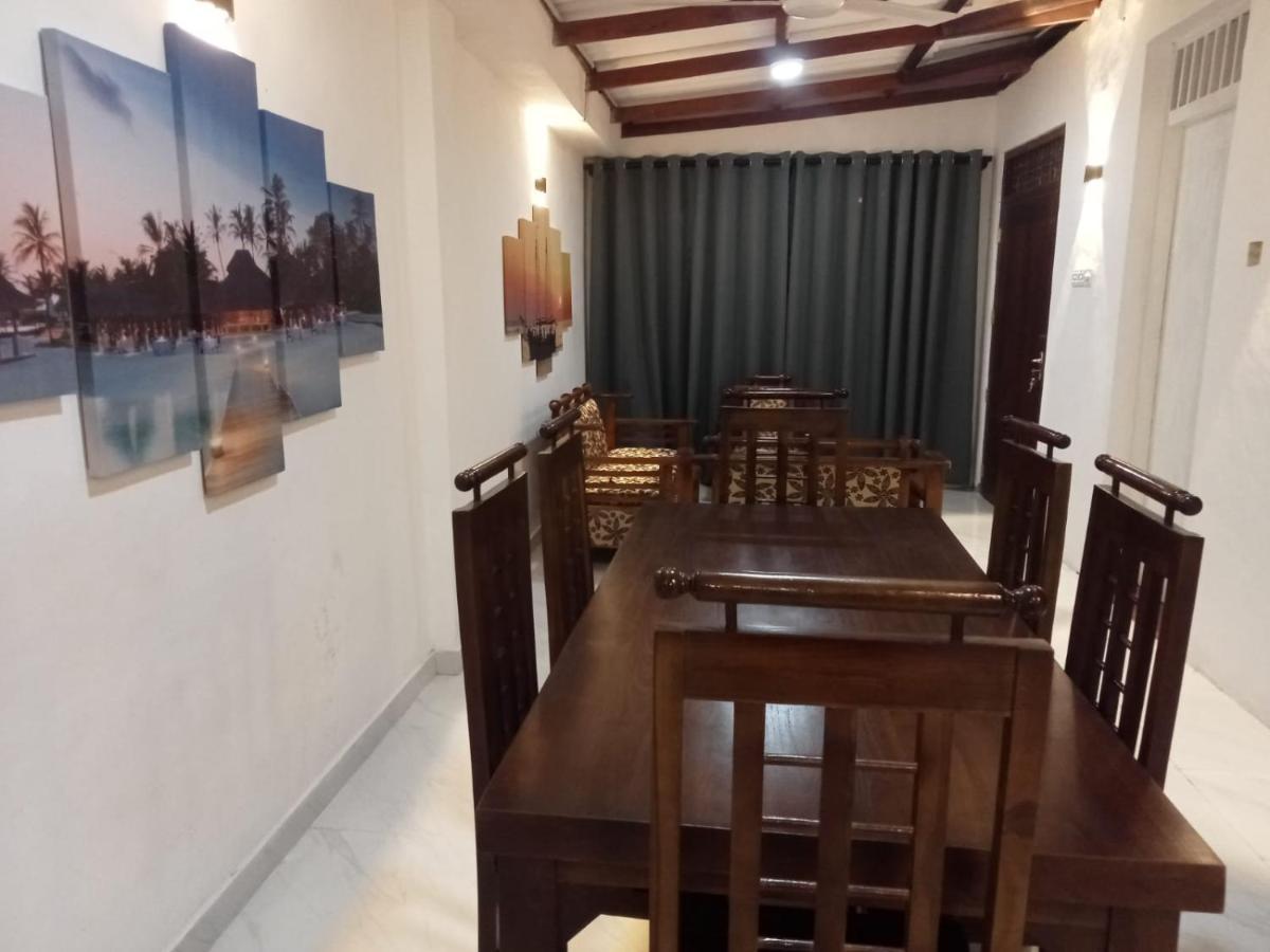 Araliya Uyana Residencies - Entire House With Two Bedrooms Ferienhaus Colombo